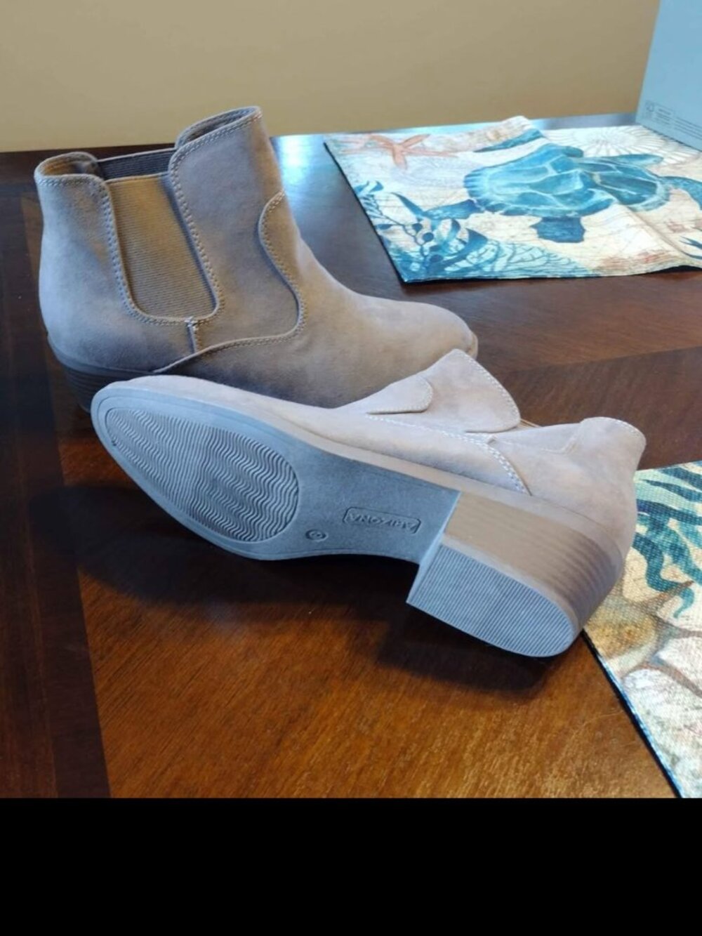 Arizona ankle boots